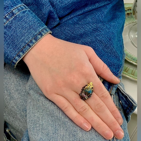 Boulder Azurite & Ruby Frog Ring - Picture 2 of 9